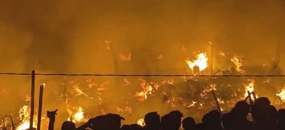 রোহিঙ্গা ক্যাম্পে দেড় শতাধিক ঘর পুড়ে ছাই, শিশু নিহত